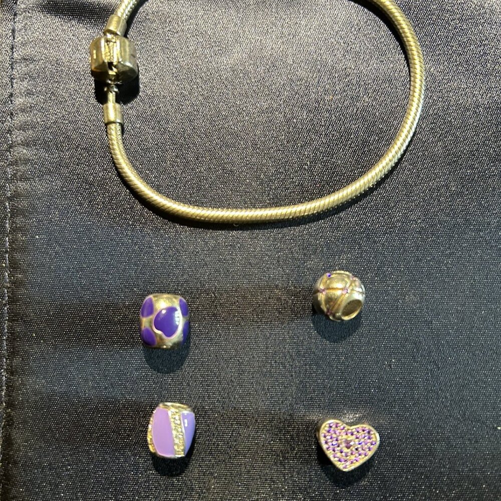 Sterling Silver Charm Bracelet with charms - Picture 1 of 2